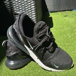 Nike 270
